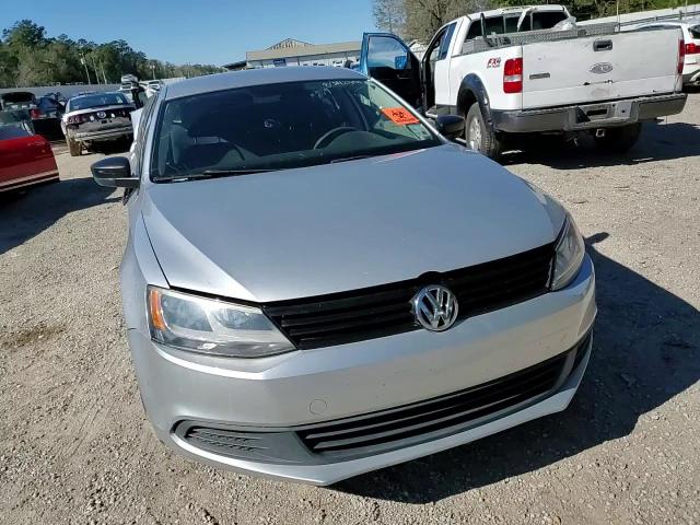 2014 Volkswagen Jetta - Image 11
