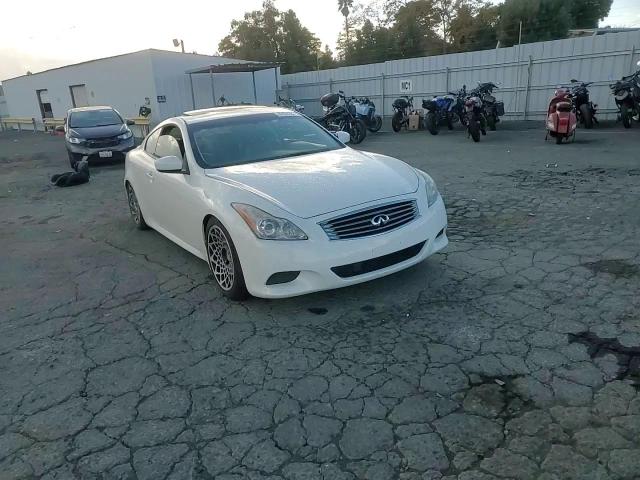 2009 Infiniti G - Image 10