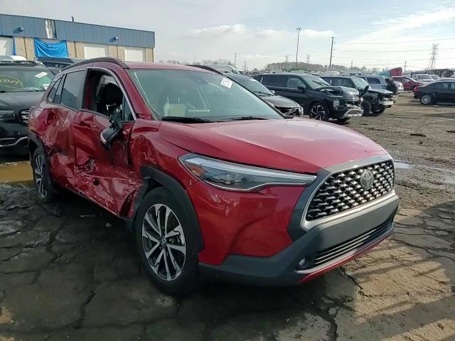 2022 Toyota Corolla Cross Xle VIN: 7MUDAABG6NV004398 Lot: 81131694