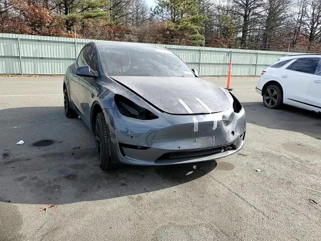 2022 Tesla Model Y VIN: 7SAYGDEE0NF450432 Lot: 76446024