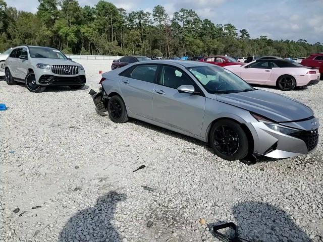 2021 Hyundai Elantra - Image 13