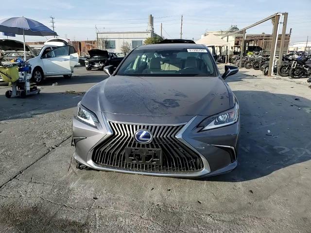 2021 Lexus ES - Image 11