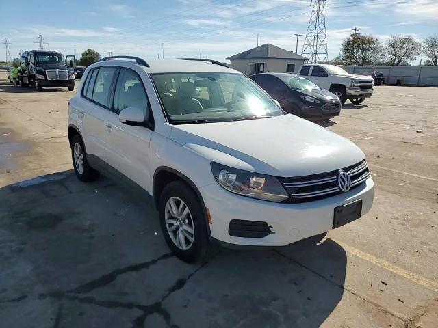 2016 Volkswagen Tiguan S VIN: WVGBV7AX8GW574993 Lot: 79648804