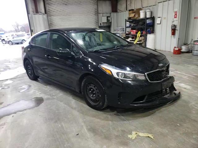 2017 Kia Forte - Image 14