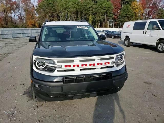 2023 Ford Bronco - Image 12