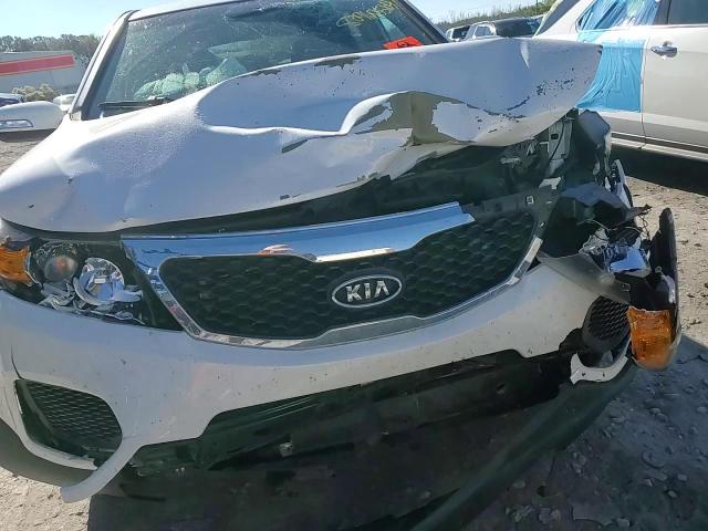 2012 Kia Sorento Base VIN: 5XYKT3A18CG227900 Lot: 64567595