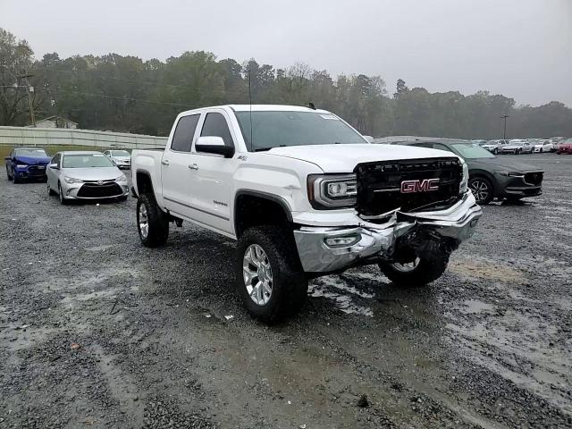 2017 GMC Sierra - Image 11