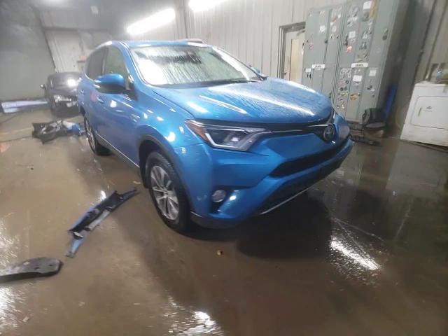 2017 Toyota RAV 4 - Image 14