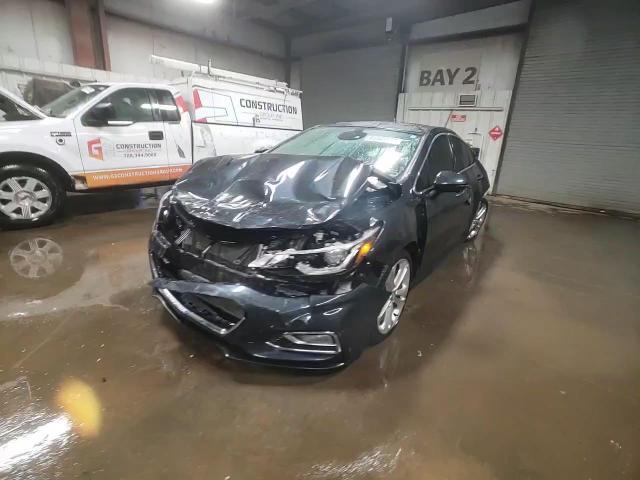 2017 Chevrolet Cruze - Image 13