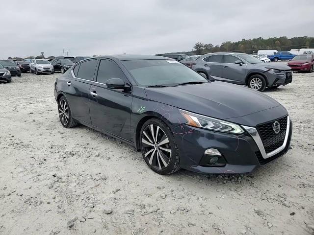 2020 Nissan Altima - Image 11