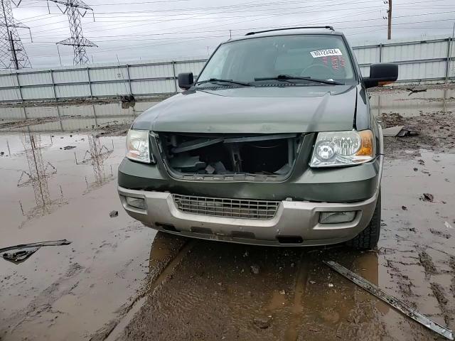 2004 Ford Expedition - Image 12
