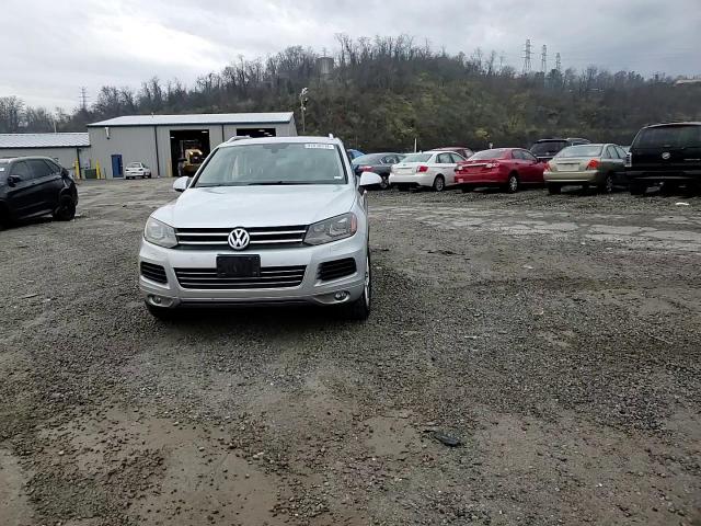 2013 Volkswagen Touareg V6 VIN: WVGEF9BPXDD007308 Lot: 82036314