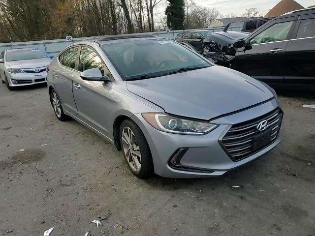 2017 Hyundai Elantra - Image 10