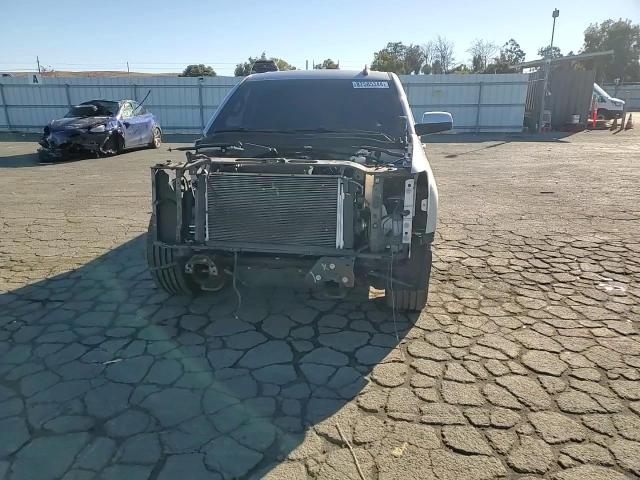 2015 Chevrolet Silverado - Image 10