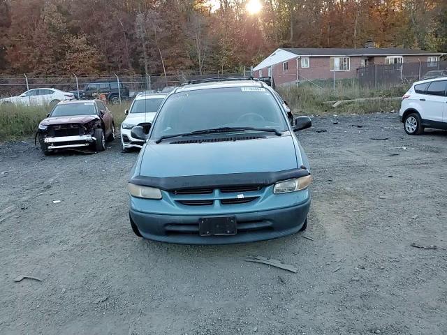 1998 Dodge Caravan VIN: 2B4FP253XWR650504 Lot: 77703004