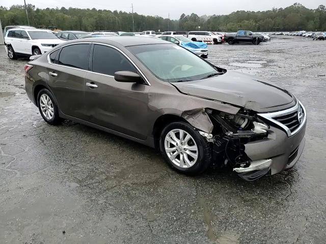 2014 Nissan Altima - Image 13