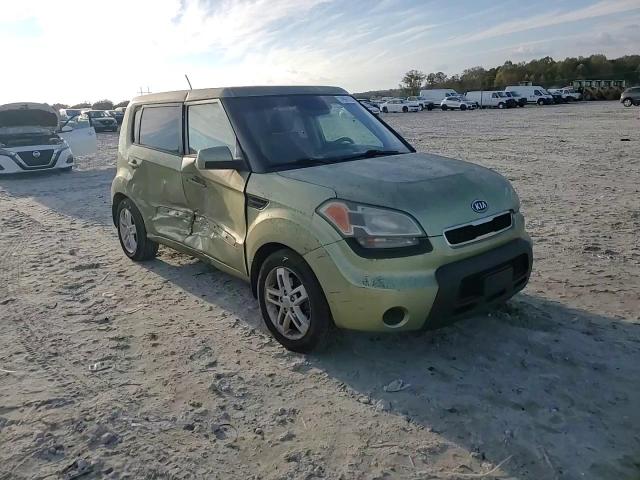 2011 Kia Soul + VIN: KNDJT2A23B7232710 Lot: 79971184