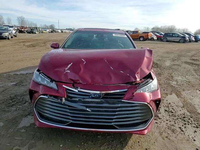 2019 Toyota Avalon - Image 13