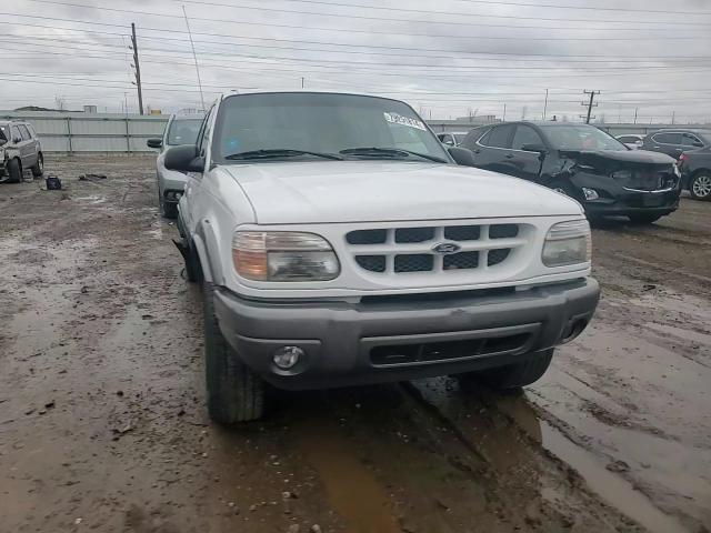 2000 Ford Explorer - Image 10