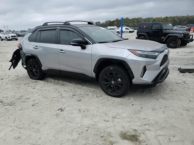 2023 Toyota RAV 4 - Image 12