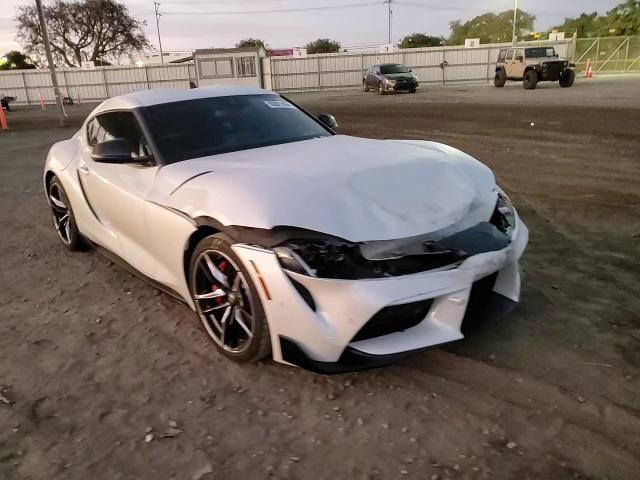 2022 Toyota Supra Base VIN: WZ1DB0C02NW053053 Lot: 80801664