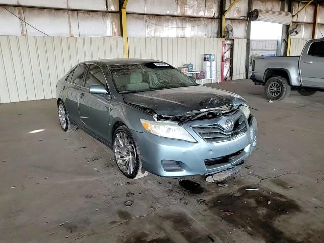2010 Toyota Camry - Image 11