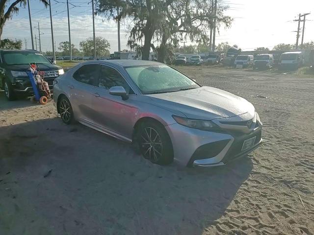 2021 Toyota Camry - Image 11