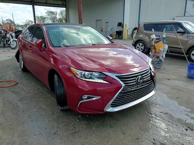 2018 Lexus ES - Image 13