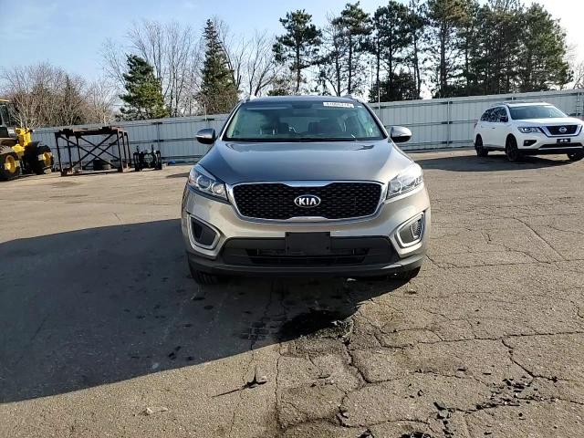 2017 Kia Sorento - Image 11