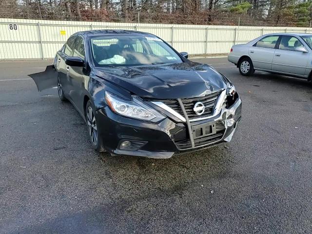 2018 Nissan Altima - Image 11