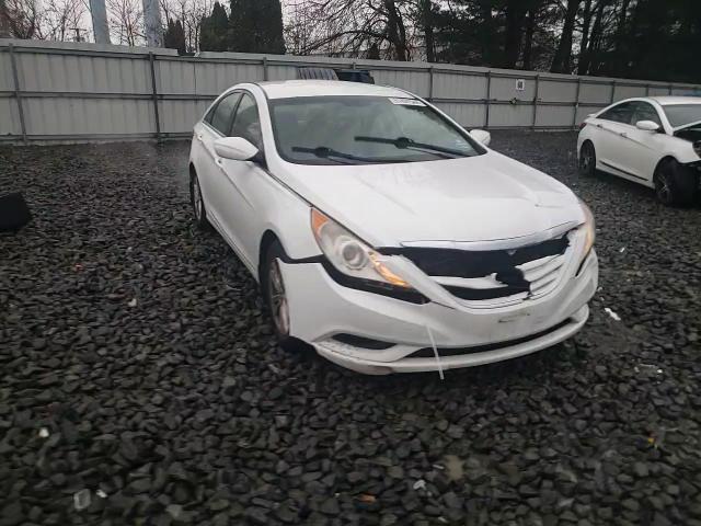 2013 Hyundai Sonata - Image 11