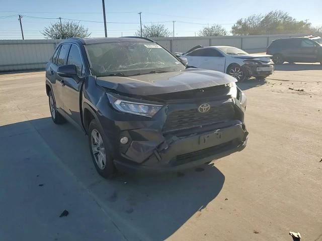 2019 Toyota RAV 4 - Image 11