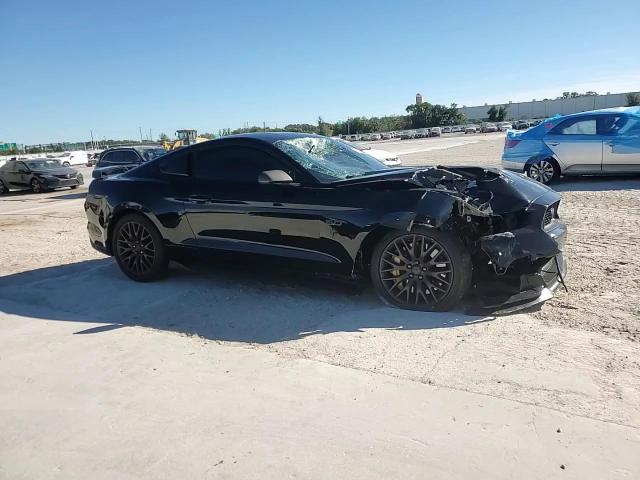 2016 Ford Mustang - Image 10