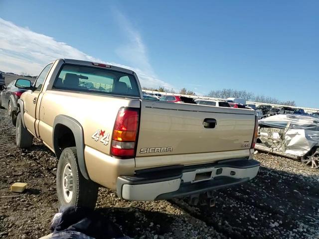 2004 GMC Sierra - Image 11