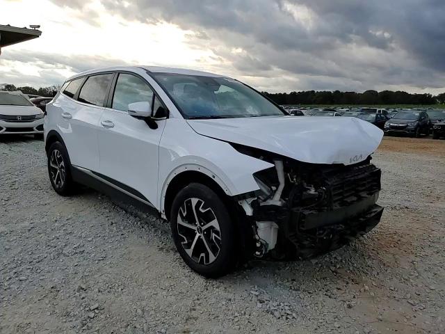 2023 Kia Sportage - Image 14