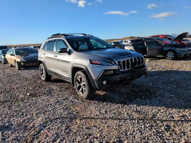 2015 Jeep Cherokee - Image 13