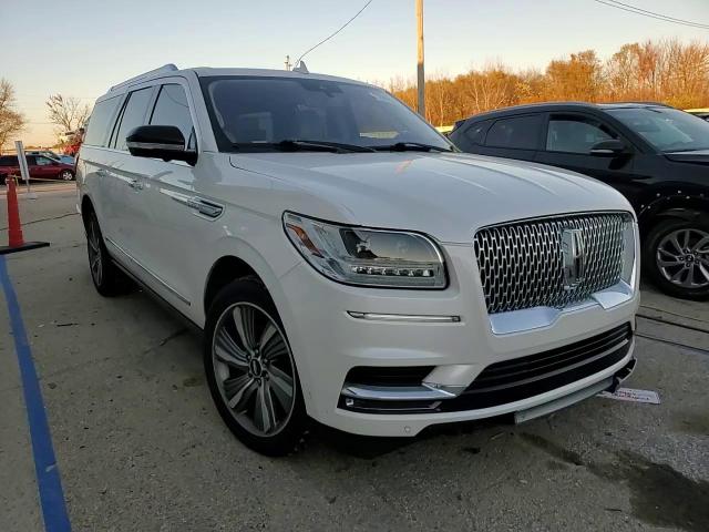 2018 Lincoln Navigator - Image 14