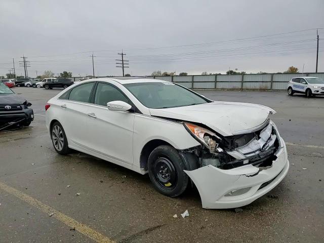2013 Hyundai Sonata - Image 11