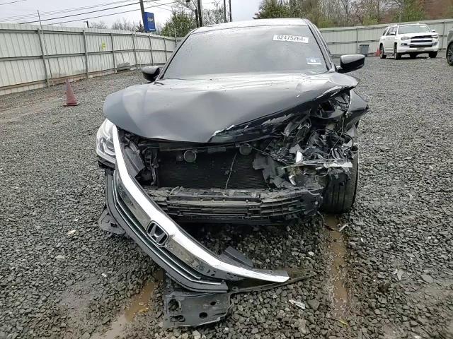 2017 Honda Accord - Image 11