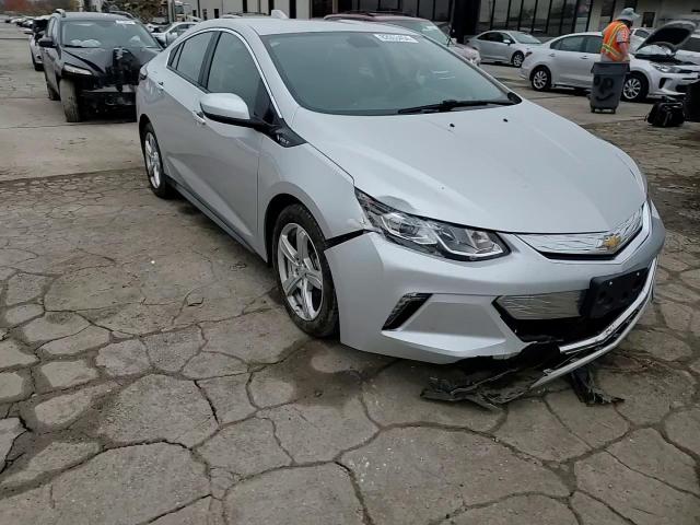 2017 Chevrolet Volt - Image 10