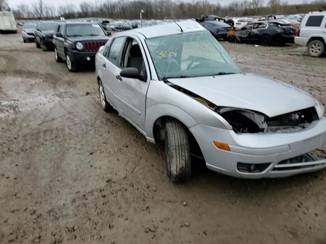 2005 Ford Focus - Image 10