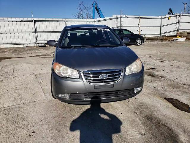 2010 Hyundai Elantra - Image 11