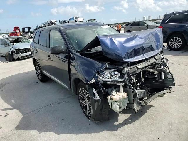 2018 Mitsubishi Outlander - Image 12