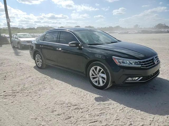 2018 Volkswagen Passat - Image 10