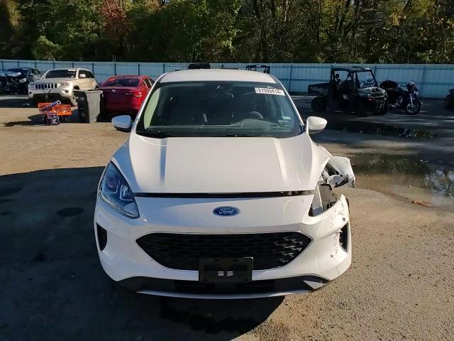 2020 Ford Escape - Image 12