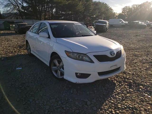 2011 Toyota Camry - Image 11
