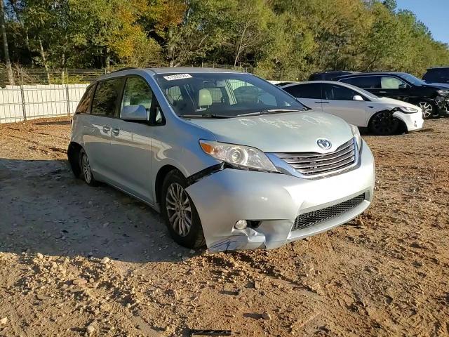 2016 Toyota Sienna Xle VIN: 5TDYK3DC5GS710215 Lot: 81365724