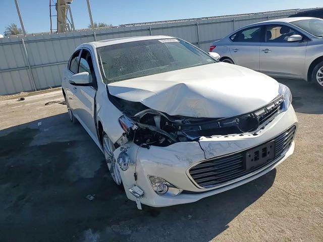 2015 Toyota Avalon - Image 11