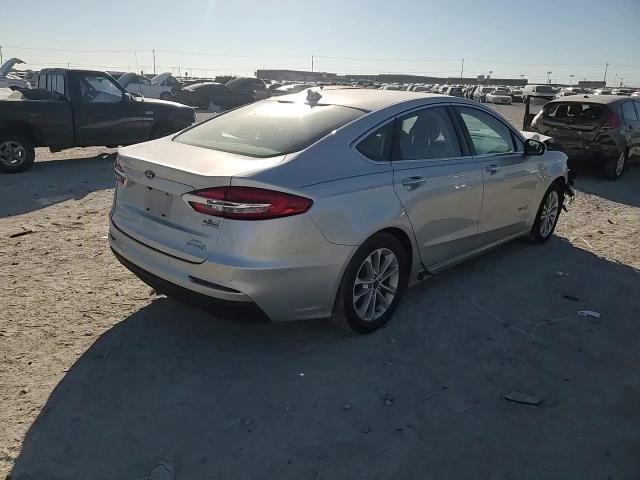 2019 Ford Fusion - Image 11