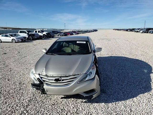 2011 Hyundai Sonata - Image 10